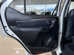 
										Toyota Fortuner 2.4 Gd-6 Rb At full									