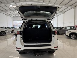 
										Toyota Fortuner 2.4 Gd-6 Rb At full									