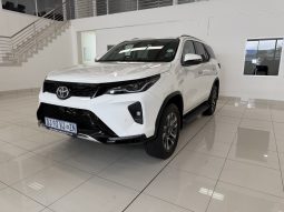 Toyota Fortuner 2.4 Gd-6 Rb At