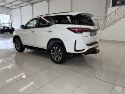 Toyota Fortuner 2.4 Gd-6 Rb At