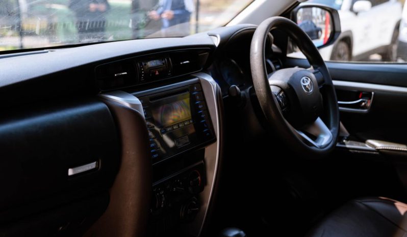 
								Toyota Fortuner 2.4GD-6 4×4 Auto full									