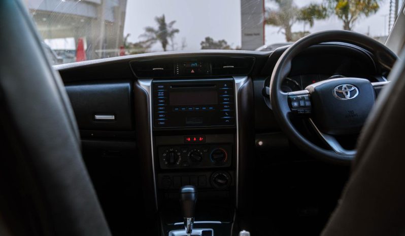 
								Toyota Fortuner 2.4GD-6 4×4 Auto full									