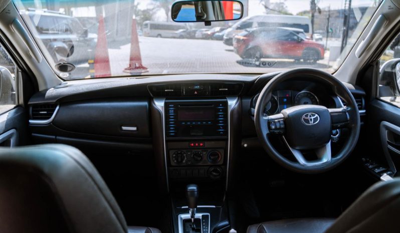 
								Toyota Fortuner 2.4GD-6 4×4 Auto full									