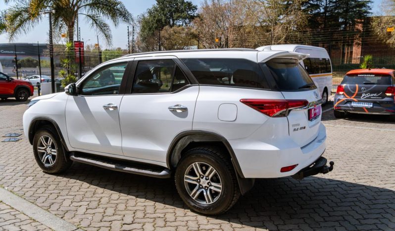 
								Toyota Fortuner 2.4GD-6 4×4 Auto full									