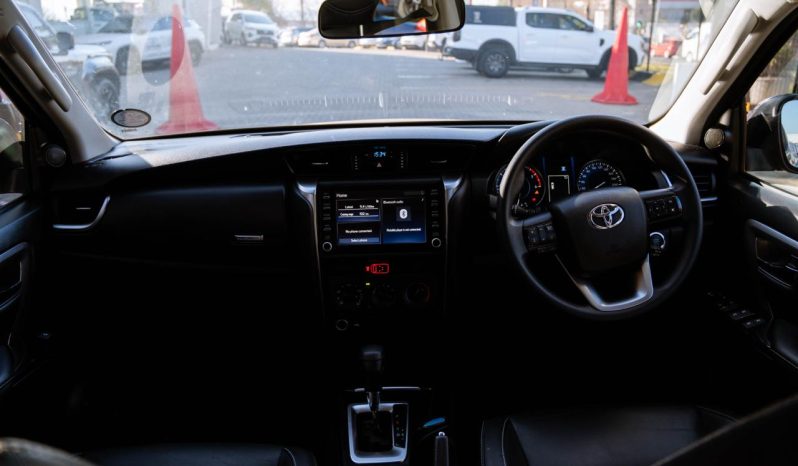 
								Toyota Fortuner 2.4GD-6 Auto full									