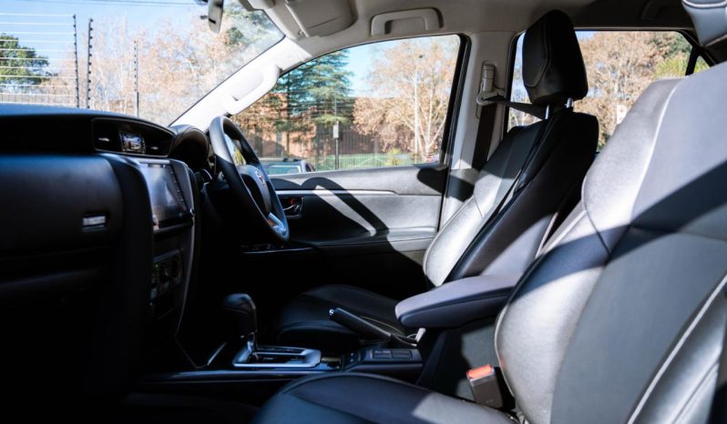 
								Toyota Fortuner 2.4GD-6 Auto full									