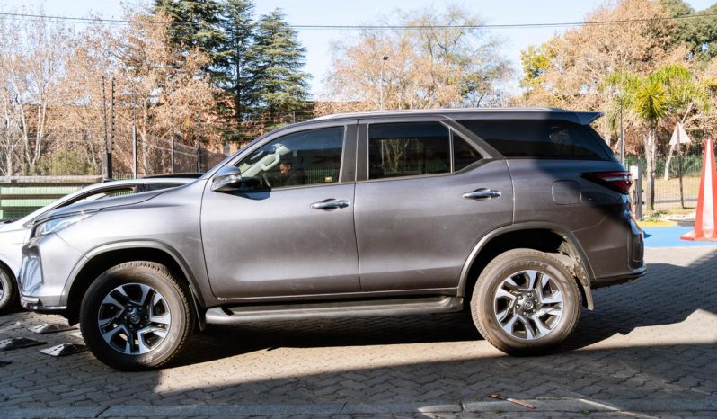 
								Toyota Fortuner 2.4GD-6 Auto full									