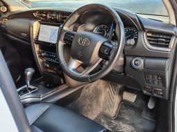 
										Toyota Fortuner 2.8 Gd-6 4X4 At full									