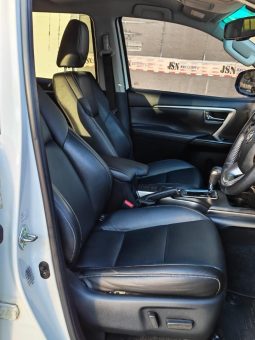 
										Toyota Fortuner 2.8 Gd-6 4X4 At full									