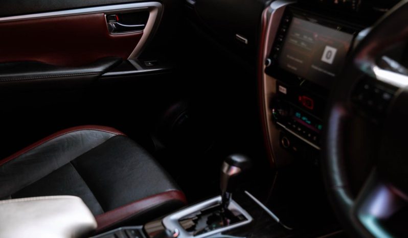 
								Toyota Fortuner 2.8GD-6 4×4 full									