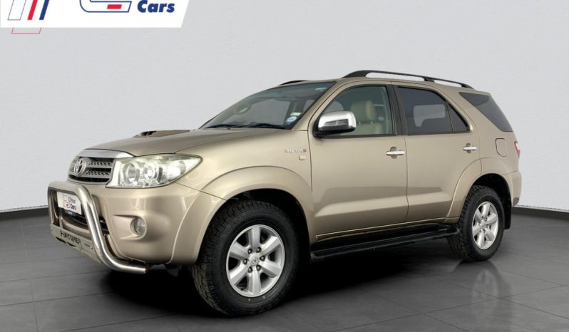 
								Toyota Fortuner 3.0 D-4D R/body F/L full									