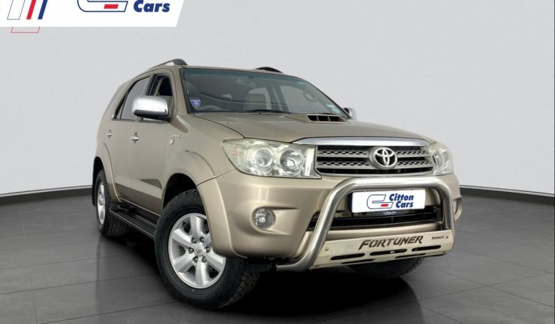 
								Toyota Fortuner 3.0 D-4D R/body F/L full									