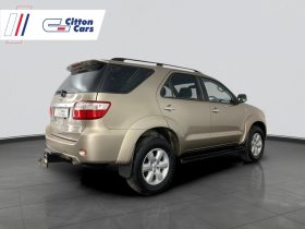 Toyota Fortuner 3.0 D-4D R/body F/L