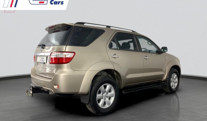 
								Toyota Fortuner 3.0 D-4D R/body F/L full									