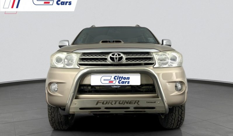 
								Toyota Fortuner 3.0 D-4D R/body F/L full									