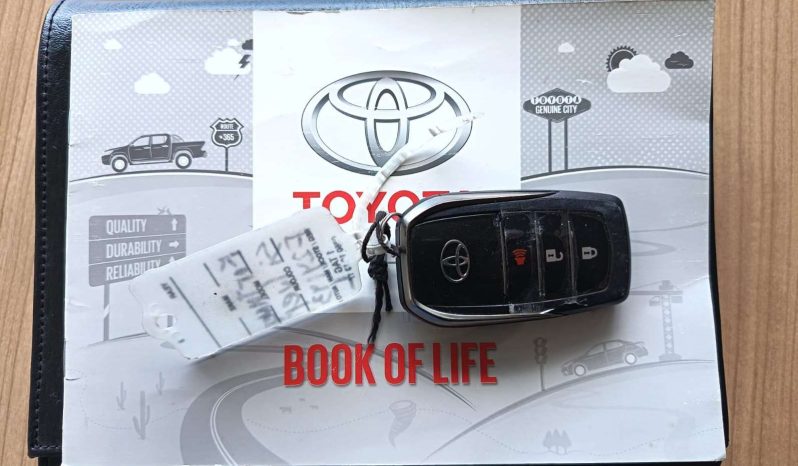 
								Toyota Fortuner FORTUNER 2.4GD-6 R/B A/T full									