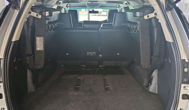 
								Toyota Fortuner FORTUNER 2.4GD-6 R/B A/T full									