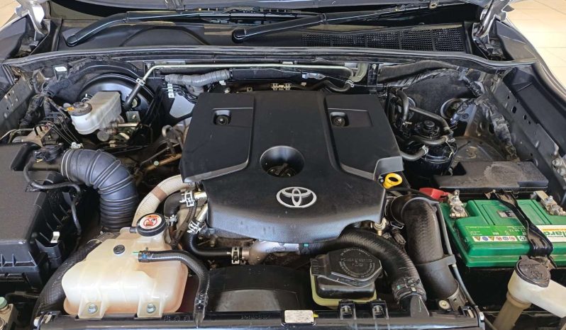 
								Toyota Fortuner FORTUNER 2.4GD-6 R/B A/T full									