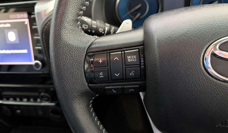 
								Toyota Fortuner FORTUNER 2.8GD-6 4X4 A/T full									
