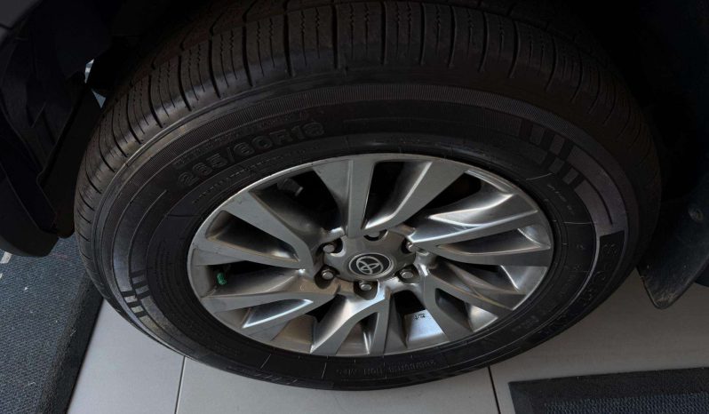 
								Toyota Fortuner FORTUNER 2.8GD-6 4X4 A/T full									