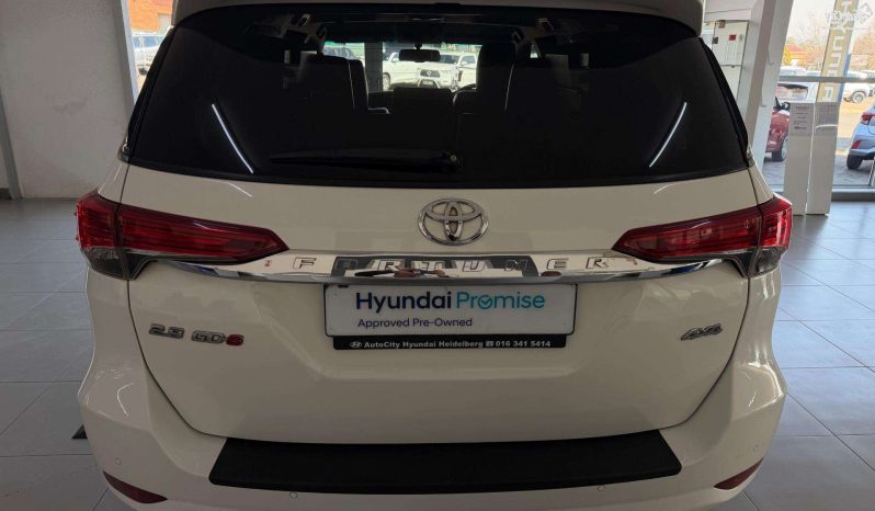 
								Toyota Fortuner FORTUNER 2.8GD-6 4X4 A/T full									
