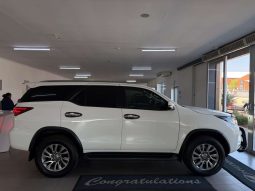 
										Toyota Fortuner FORTUNER 2.8GD-6 4X4 A/T full									
