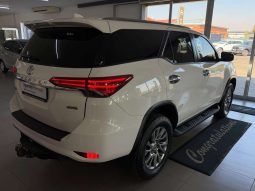 
										Toyota Fortuner FORTUNER 2.8GD-6 4X4 A/T full									