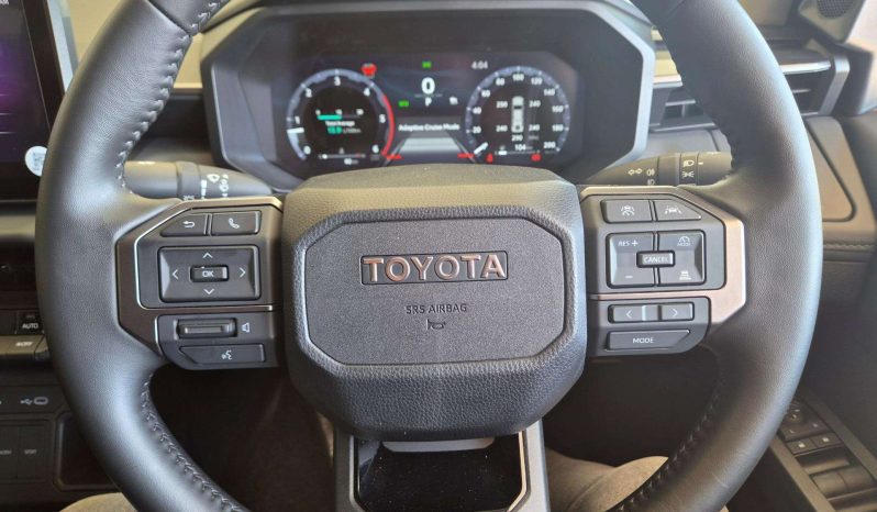 
								Toyota HILUX 2016 ON HILUX 2.8 GD-6 RB LEGEND A/T P/U D/C (MHEV) full									