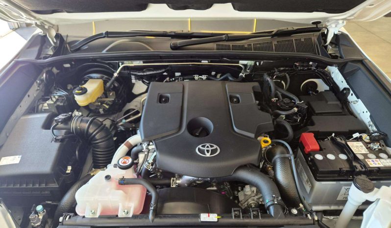
								Toyota HILUX 2016 ON HILUX 2.8 GD-6 RB LEGEND A/T P/U D/C (MHEV) full									
