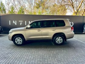 Toyota Land Cruiser 200 4.5 D-4D Vx At
