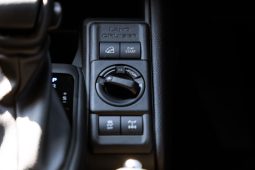 
										Toyota Land Cruiser FJ 2.7 4×4 VX full									
