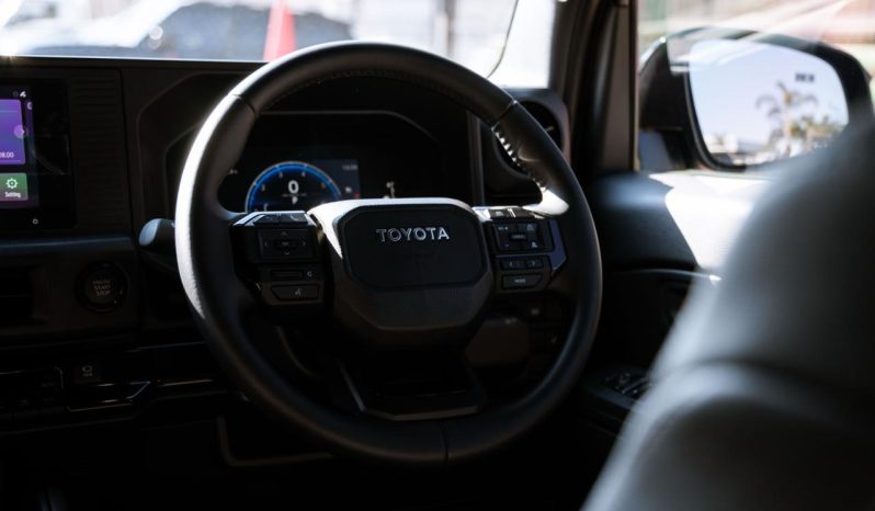 
								Toyota Land Cruiser FJ 2.7 4×4 VX full									