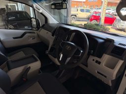 
										Toyota QUANTUM/HIACE QUANTUM 2.8 GL 11 SEAT full									