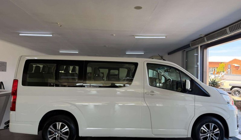 
								Toyota QUANTUM/HIACE QUANTUM 2.8 GL 11 SEAT full									