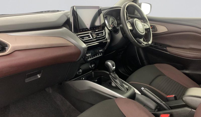
								Toyota Starlet Cross 1.5 Xr At full									