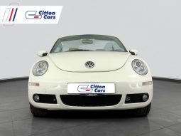 
										Volkswagen Beetle 2.0 Cabriolet full									