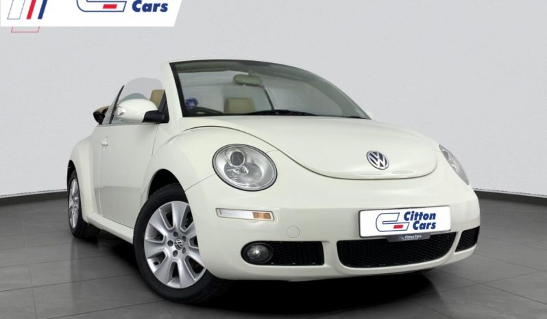 
								Volkswagen Beetle 2.0 Cabriolet full									