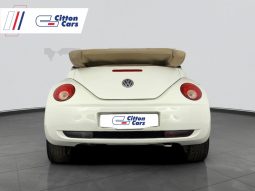 
										Volkswagen Beetle 2.0 Cabriolet full									