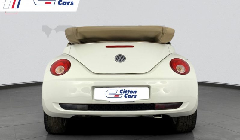 
								Volkswagen Beetle 2.0 Cabriolet full									