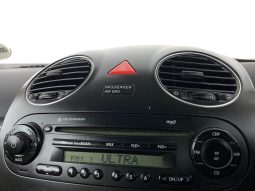 
										Volkswagen Beetle 2.0 Cabriolet full									