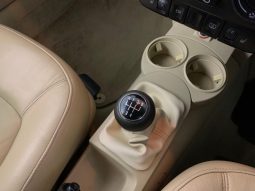 
										Volkswagen Beetle 2.0 Cabriolet full									