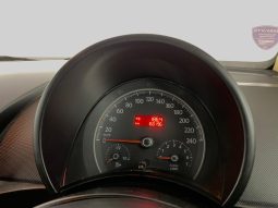 
										Volkswagen Beetle 2.0 Cabriolet full									