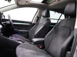 
										Volkswagen Golf 8 1.4 Tsi Life Plus full									