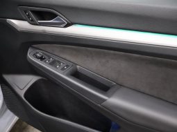 
										Volkswagen Golf 8 1.4 Tsi Life Plus full									