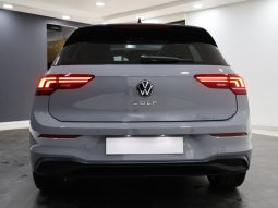 
										Volkswagen Golf 8 1.4 Tsi Life Plus full									