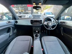
										Volkswagen New Beetle 1.2 Tsi Design full									
