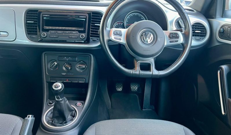 
								Volkswagen New Beetle 1.2 Tsi Design full									