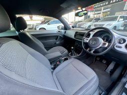 
										Volkswagen New Beetle 1.2 Tsi Design full									