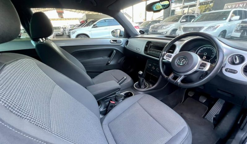 
								Volkswagen New Beetle 1.2 Tsi Design full									
