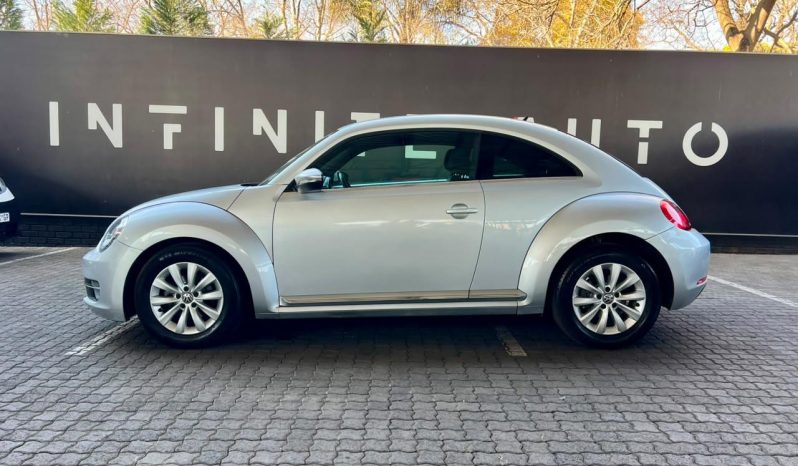 
								Volkswagen New Beetle 1.2 Tsi Design full									